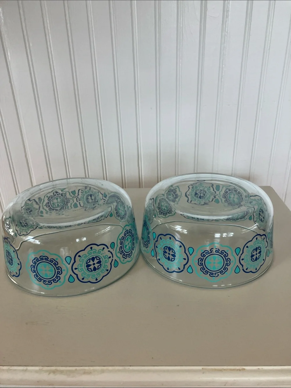 Pyrex Retro Blue Medallion/Pinwheel 1 1/2 Quarts Glass Bowls (2)